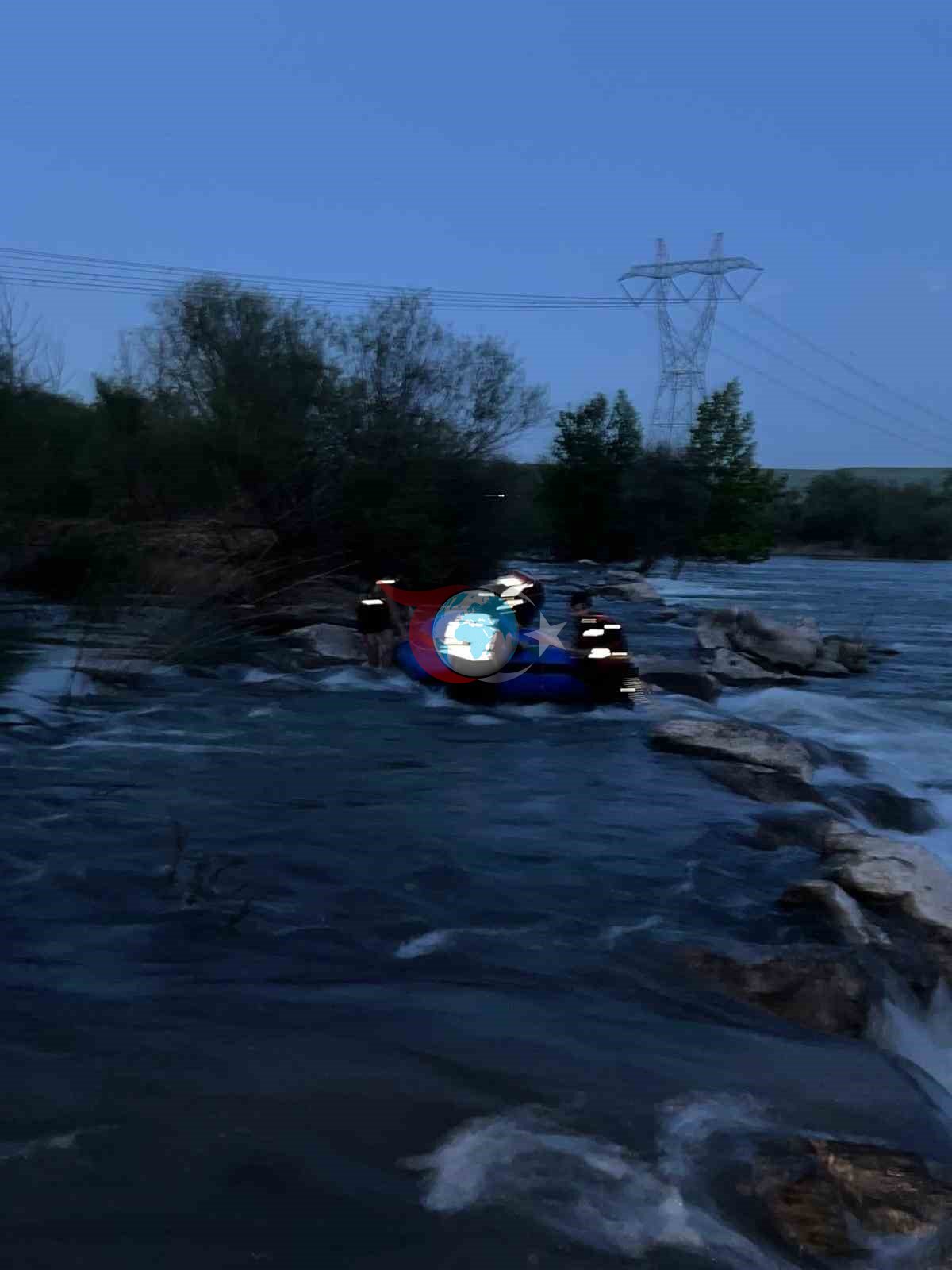 Dicle Nehri'nde Mahsur Kalan Genç AFAD Tarafından Kurtarıldı