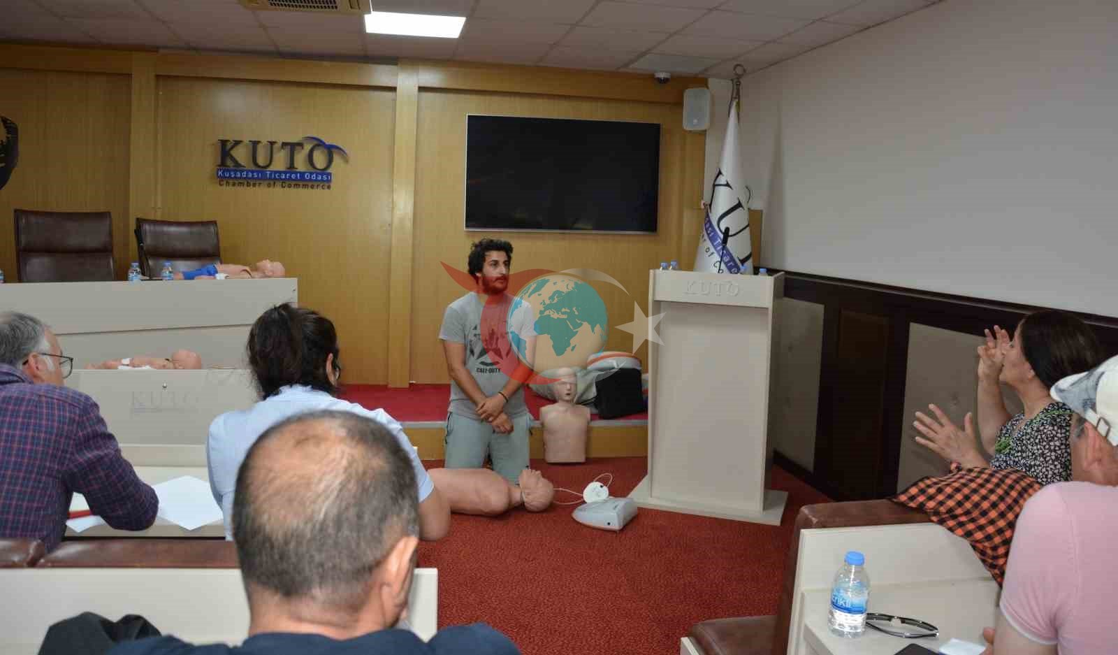 KUTO hizmet binası Kuşadası’nın ortak buluşma noktası olmaya devam ediyor
