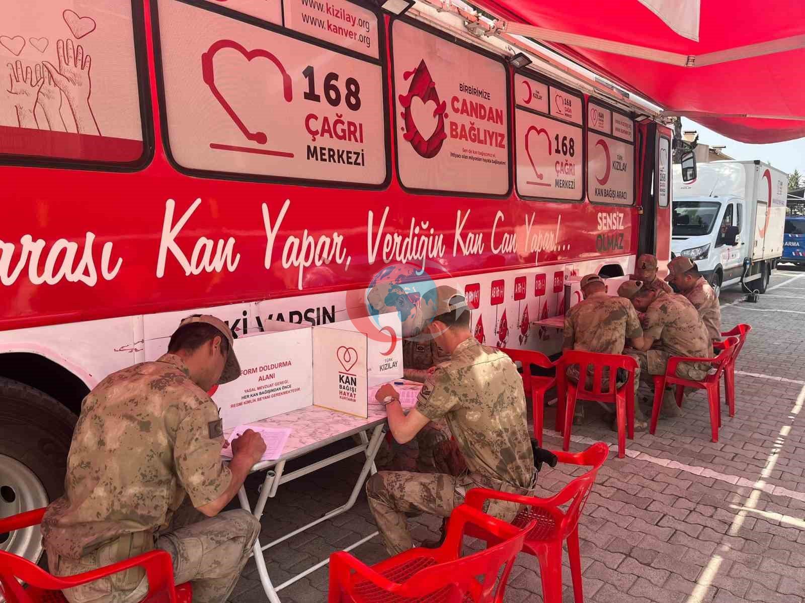 Kilis'te Jandarmadan Kızılay'a Örnek Kan Bağışı Etkinliği