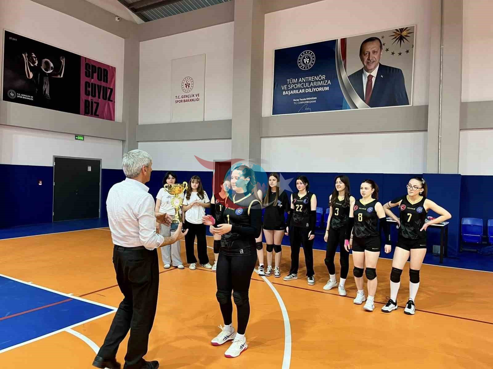 Bilecik&rsquo;te liseler arası voleybol müsabakası nefes kesti