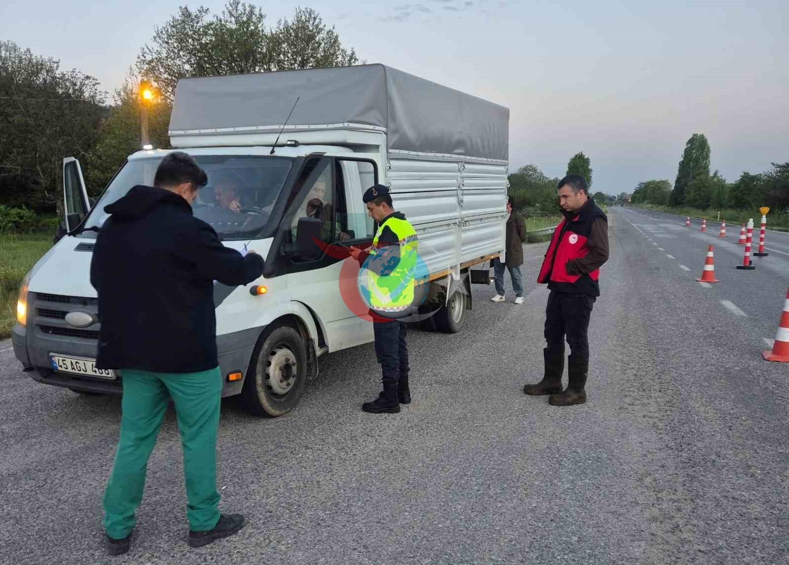 Simav&rsquo;da yol kontrol faaliyeti