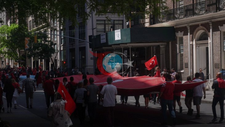 New York'ta Geleneksel Türk Günü Yürüyüşü Heyecanı