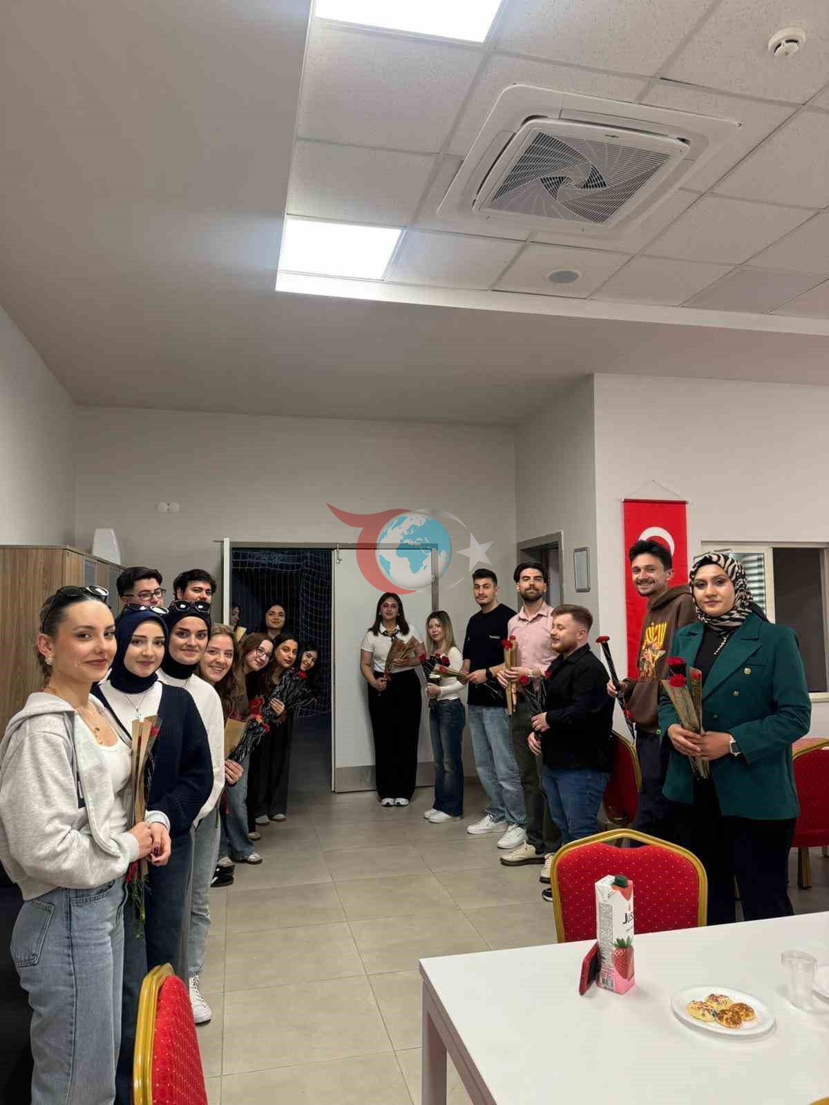 Üniversite öğrencilerinden huzurevinde gönüllere dokunan proje