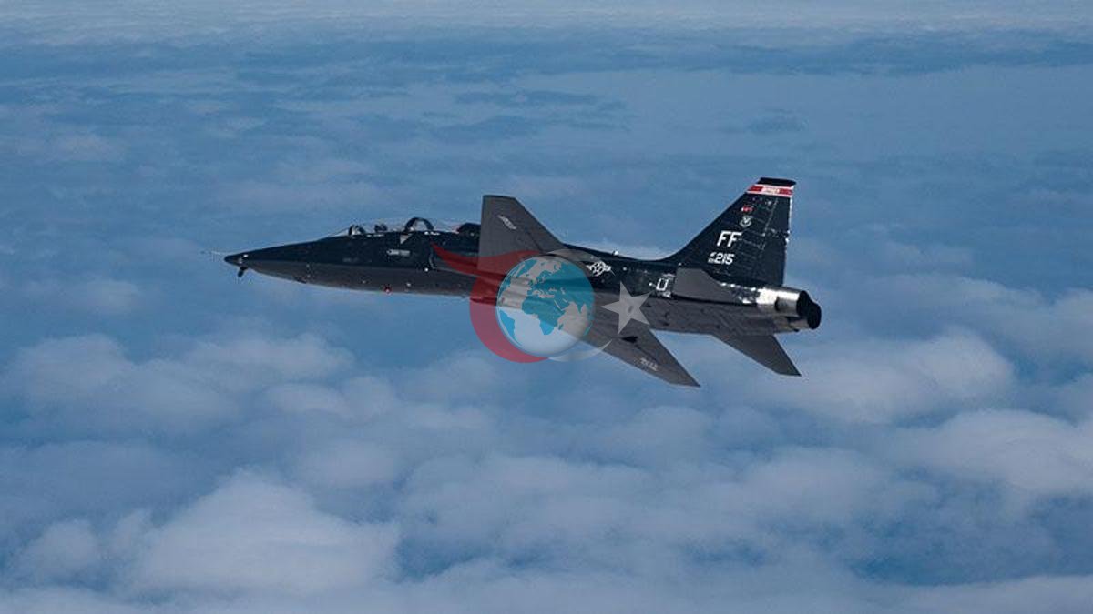 ABD'de T-38 Eğitim Uçağı Düştü: Pilotlar Kurtuldu
