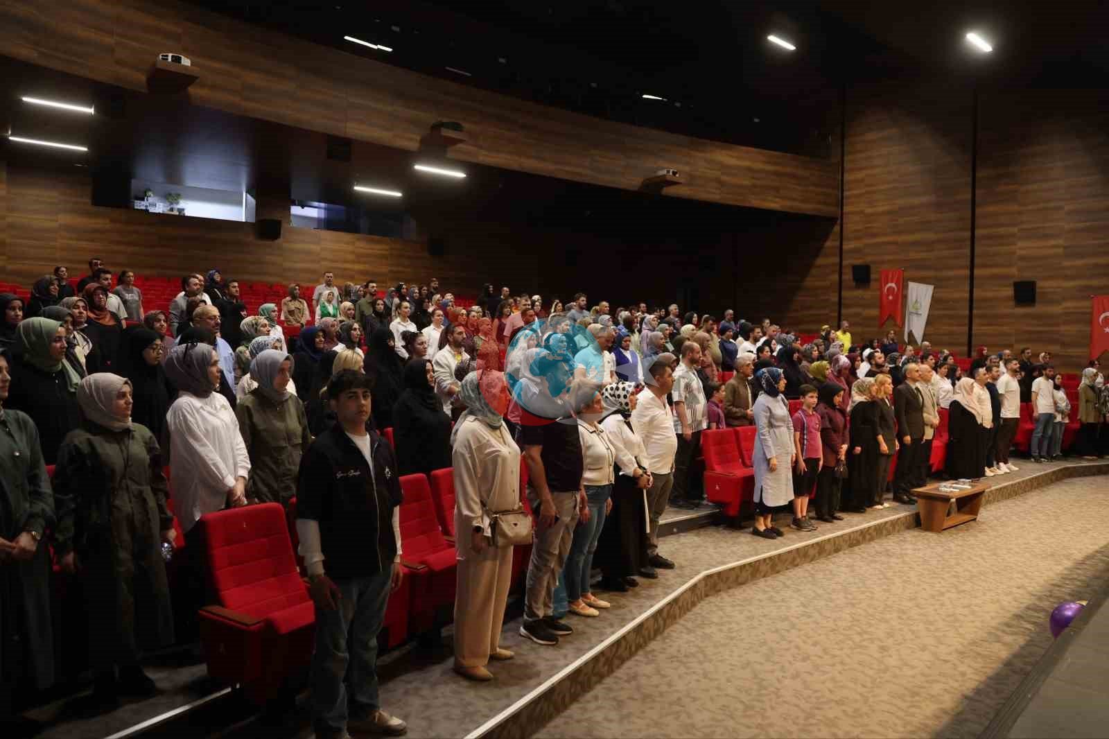 Həmçinin Çayırlıda Quran oxuyan balacaları