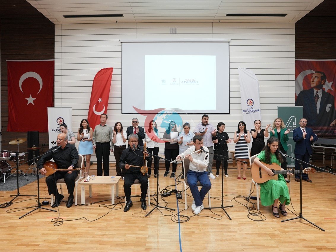 Sanat Engelleri Aşıyor: Denizli'de Duygu Dolu Gece