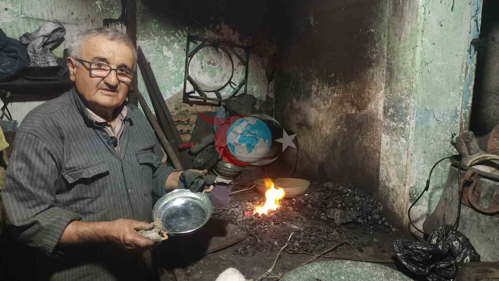 Ateşte tavlanan emek: 45 yıldır kalaycılığı yaşatıyor