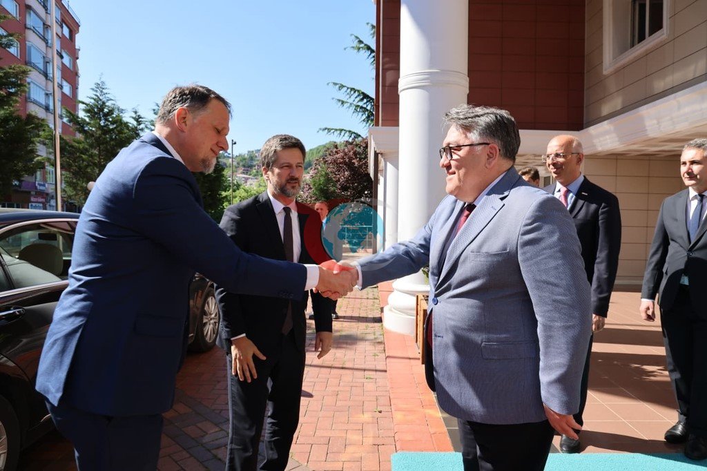 BEUN’da Türk-Macar İş Birliği Güçleniyor: Önemli Buluşma