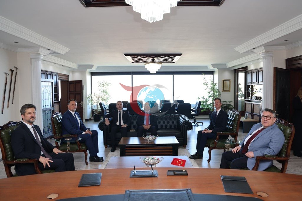 BEUN&rsquo;da Türk-Macar dostluğunu güçlendiren anlamlı buluşma