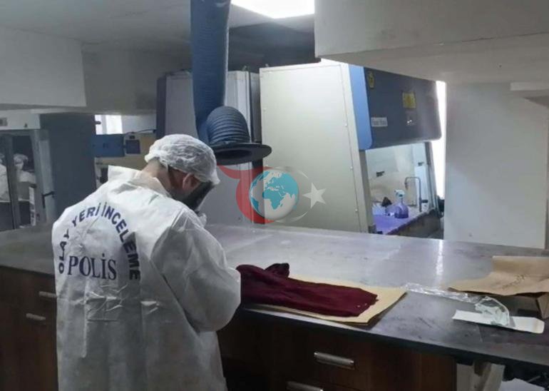 Anne, baba ve ağabeyini öldürüp intihar süsü vermişti Gidip bakar mısın