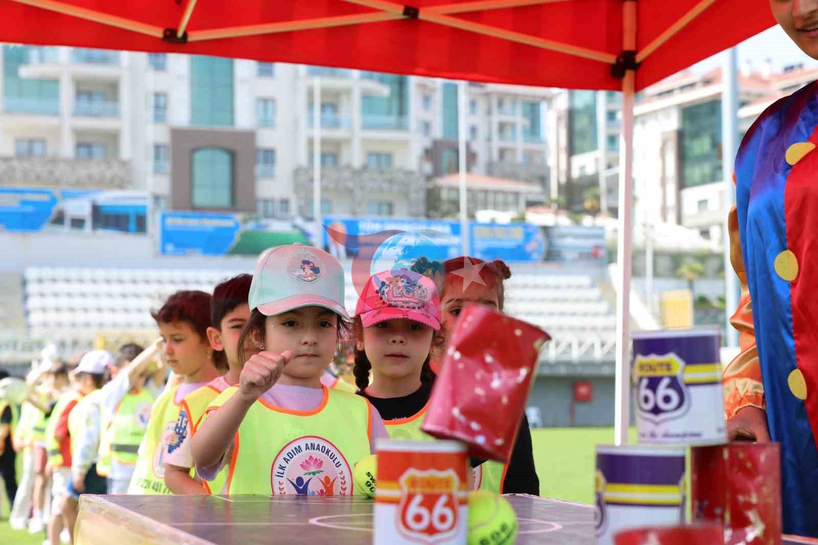 İdman Festivalında növbə balaca tələbələrindir