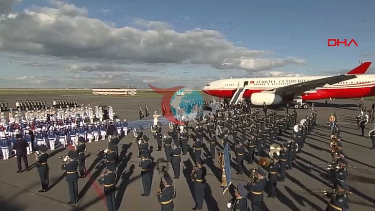 Cumhurbaşkanı Erdoğan Kazakistanda Tokayev tarafından resmi törenle karşılandı