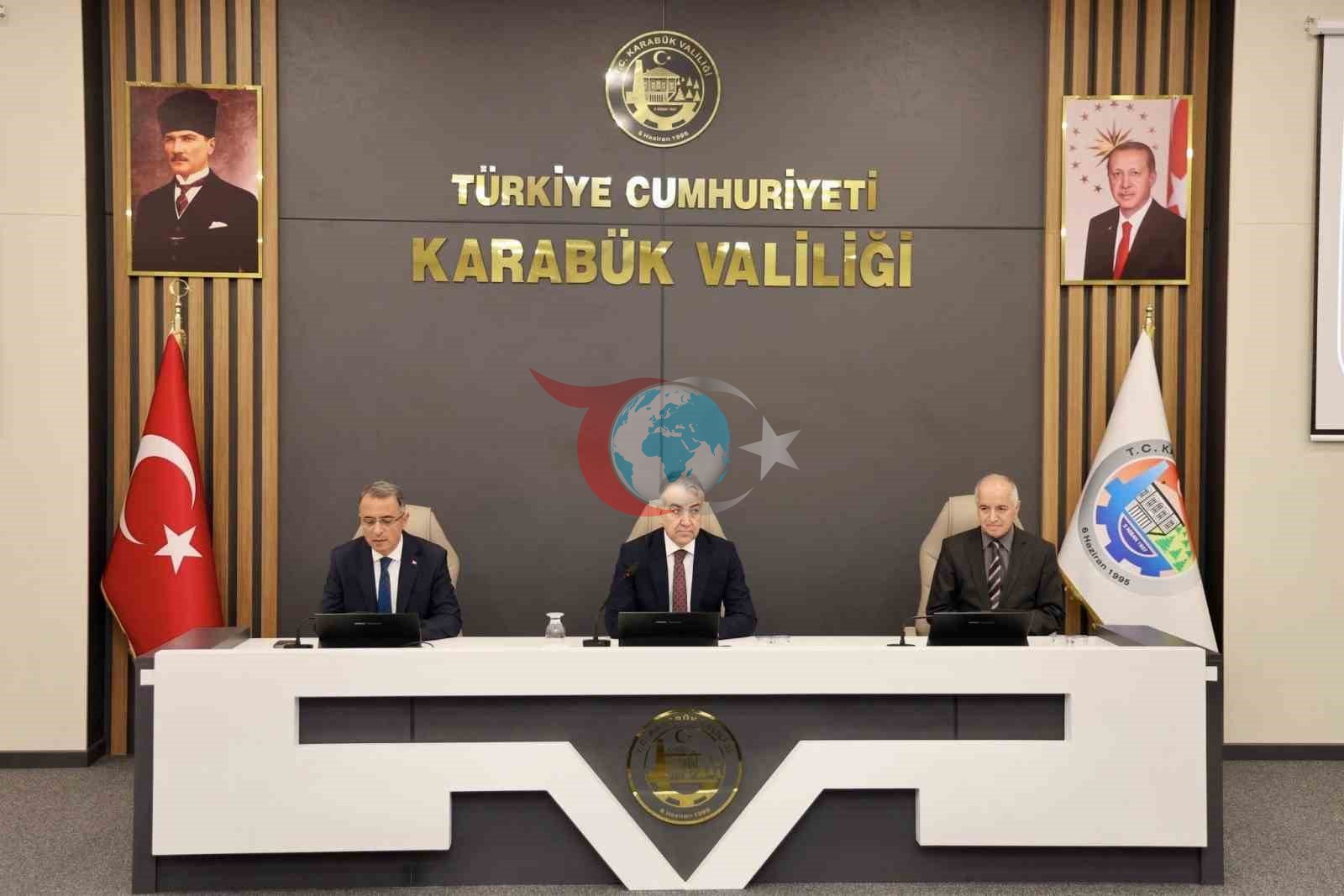 Karabük'te Muhtarlara Yönelik Eğitim Toplantısı Düzenlendi