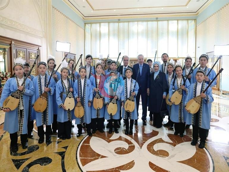 Cumhurbaşkanı Erdoğan, Kazakistanda resmi törenle karşılandı