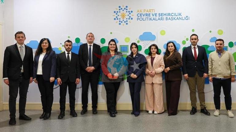 AK Partiya Ayan jurnalistlərlə görüşdü
