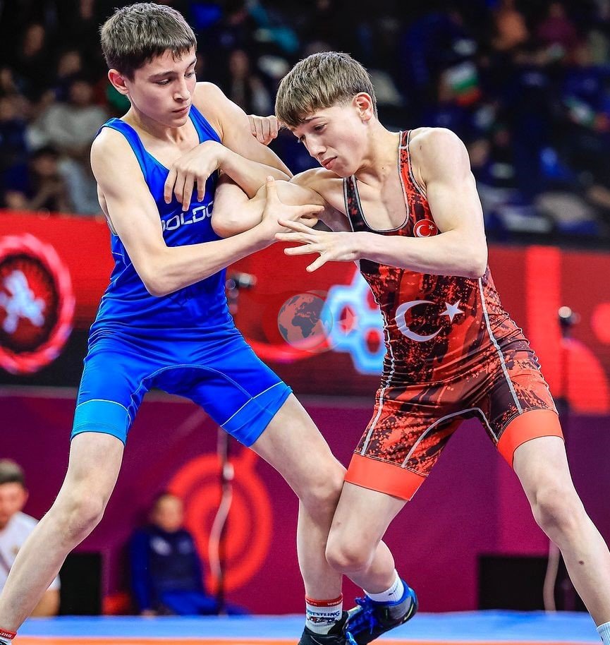 Umer Arslan Wrestling Европа чемпиондугунда коло медаль. class=