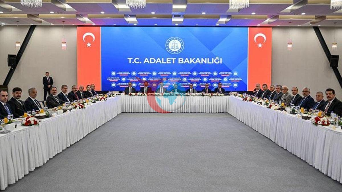 Adalet Bakanı Gürlek Karadeniz Milletvekilleriyle Görüştü