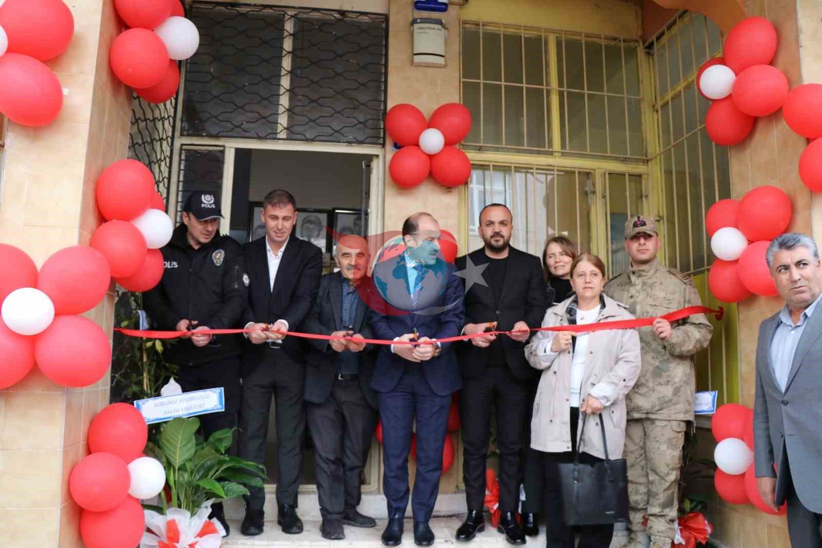 Oltu'da Sanatseverlerle Buluşan Eşsiz Rölyef ve Karakalem Sergisi