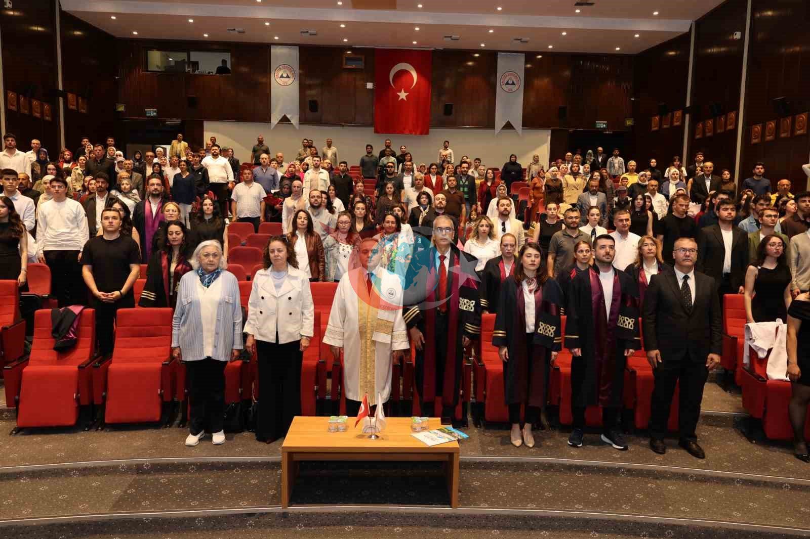 ERÜ Eczacılık Fakültesi'nde Beyaz Önlük Heyecanı