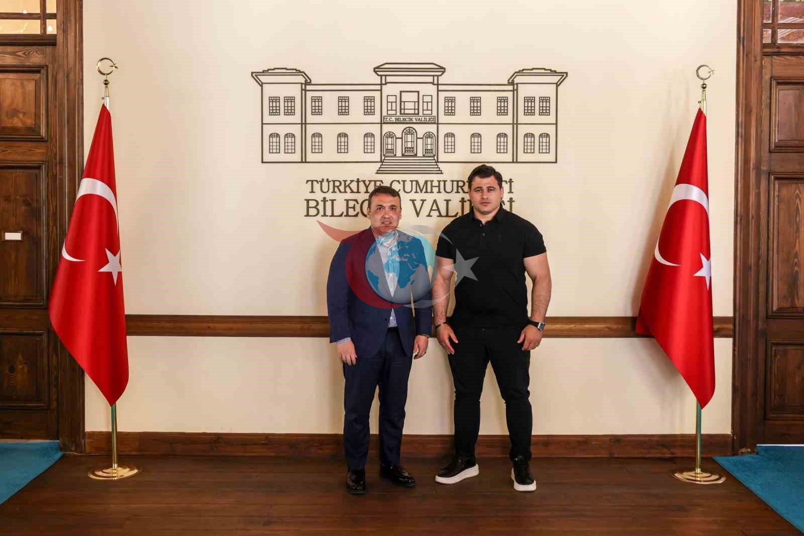 Dünya Şampiyonu Rıza Kayaalp Bilecik'te Valilikte