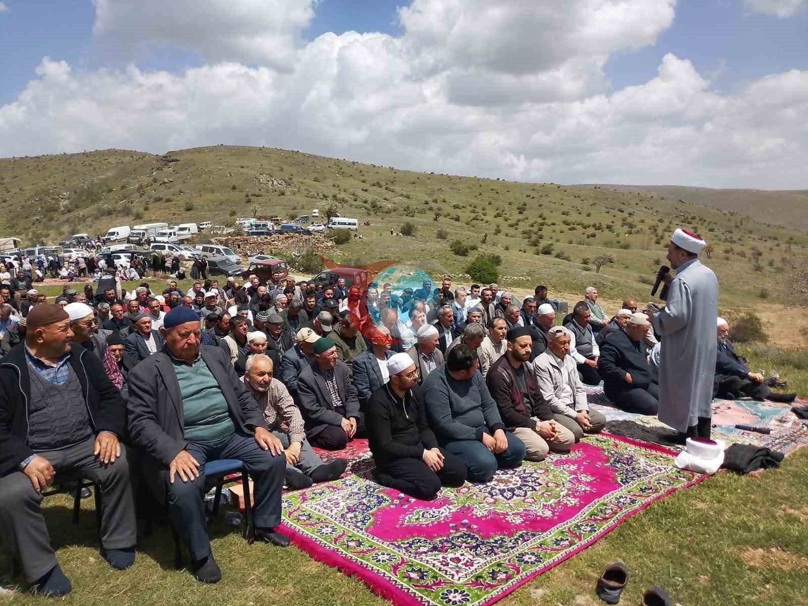 Afyonkarahisar’da Şükür ve Yağmur Duası Coşkusuyla Gerçekleşti