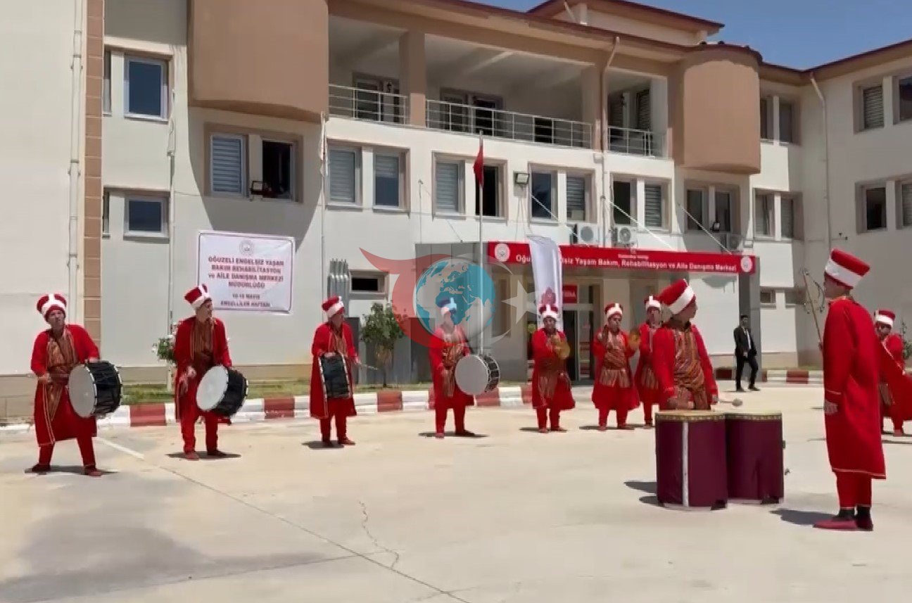 Gaziantep'te Özel Bireylerin Mehteran Performansı Büyük İlgi Gördü