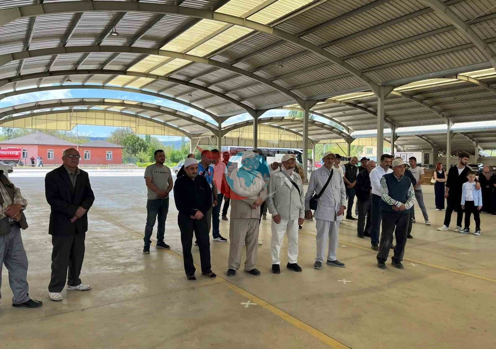 Hisarcık'tan Hacı Adaylarına Duygusal Veda Töreni