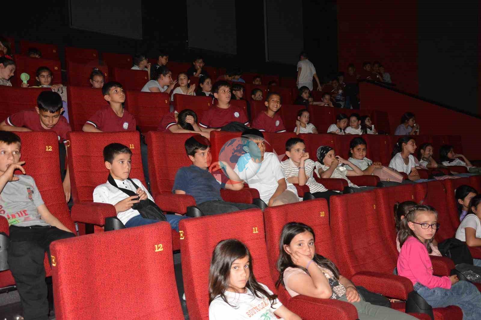 Babadağ'da Çocuklar Sinema Etkinliğiyle Buluştu