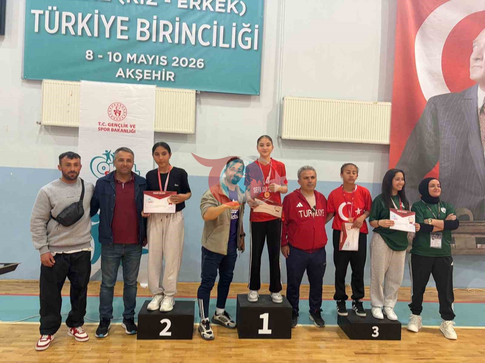 Alaşehirli Öğrenciler Konya'da Bilek Güreşinde Zirveye Tırmandı