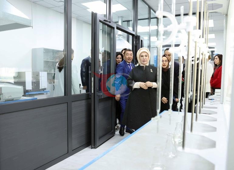 Əminə Ərdoğan Qazaxıstanda Sıfır Tullantı Təhsil Laboratoriyasını açdı