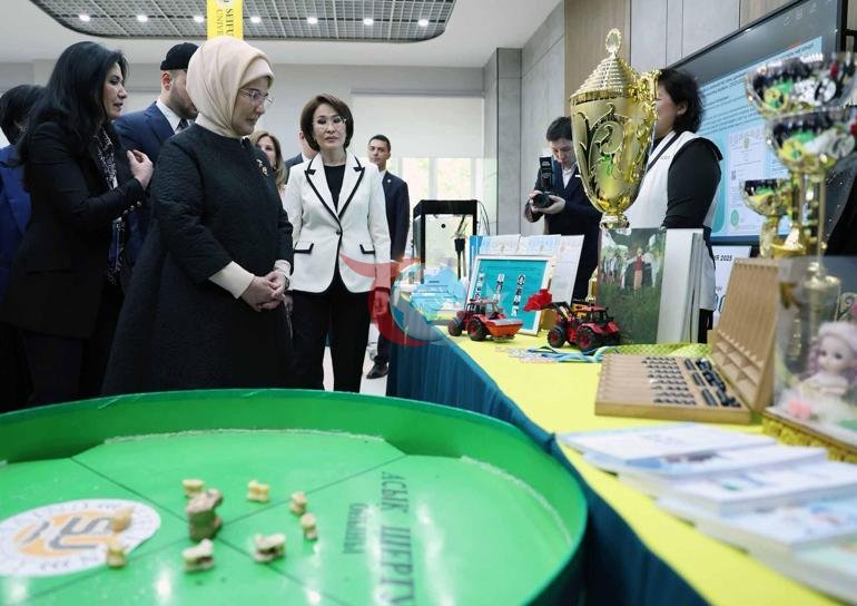 Əminə Ərdoğan Qazaxıstanda Sıfır Tullantı Təhsil Laboratoriyasını açdı