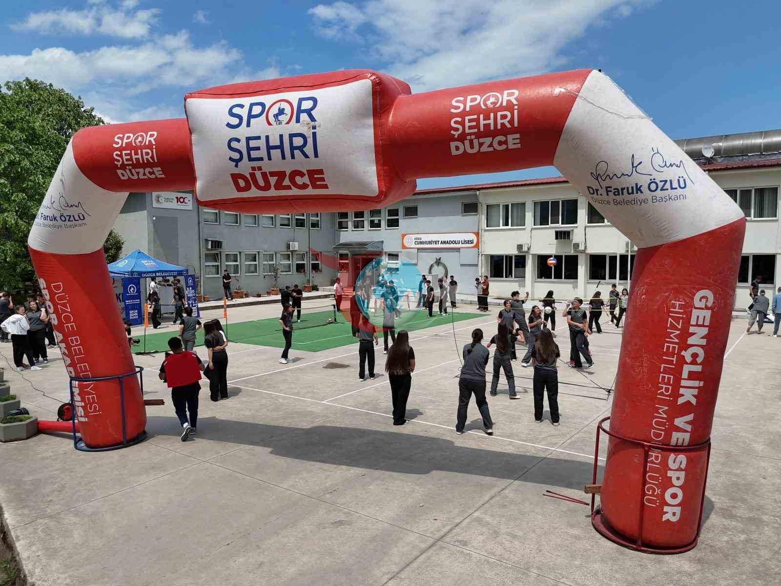 Düzce Belediyesi Gençleri Sporla Buluşturuyor