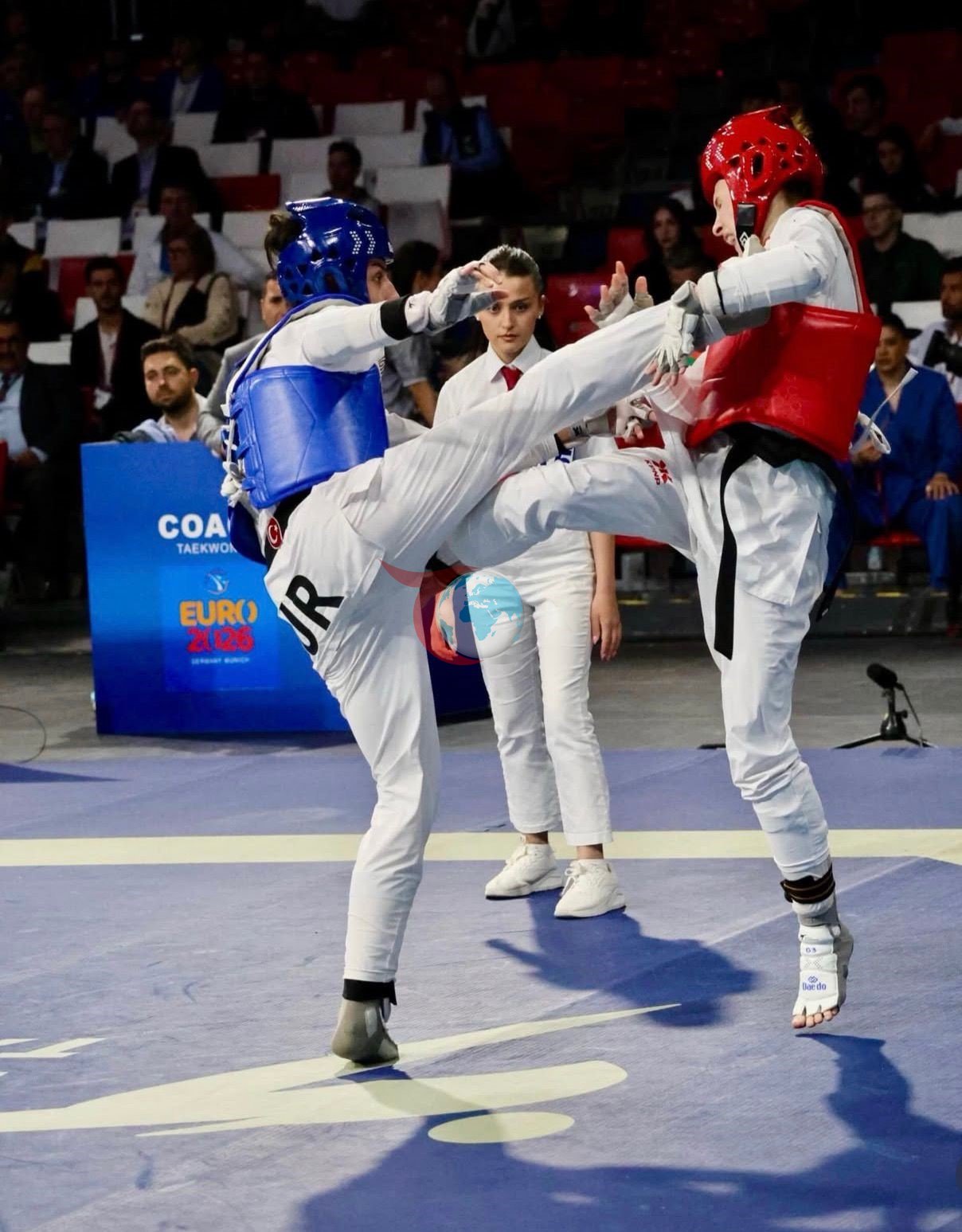 Yıldırımlı Hatice Kübra İlgün Avrupa&rsquo;da kürsüde