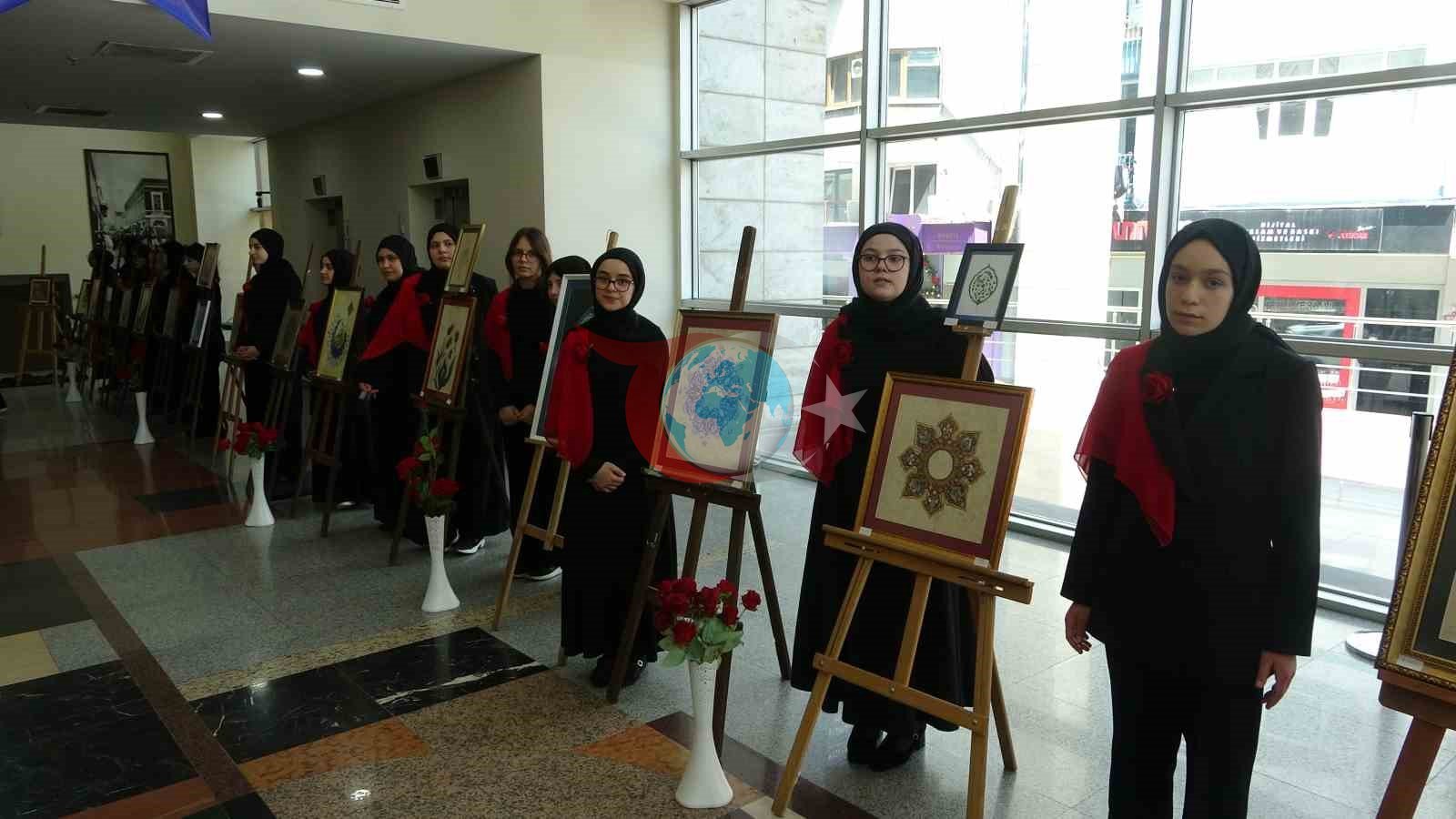 Trabzon'da Peygamber Efendimizin Künyeleri Sergisi Yoğun İlgi Gördü