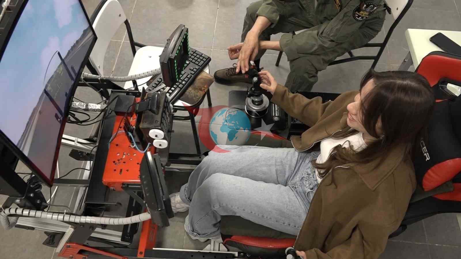 BTÜ'de F16 Simülatörü ile Gençler Havacılıkla Buluştu