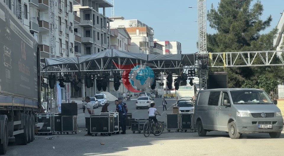 Bayrak tartışması organizasyonu iptal ettirdi