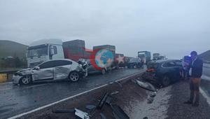 Ortalık savaş alanına döndü Aksarayda yolcu otobüsü 10 araca çarparak durabildi