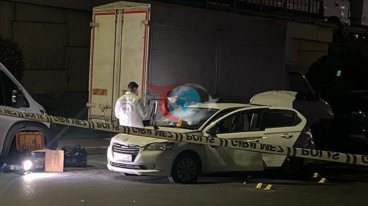 Küçükçekmece'de Polisten Kaçan Araç Kazaya Neden Oldu: 1 Polis Yaralı, 2 Gözaltı