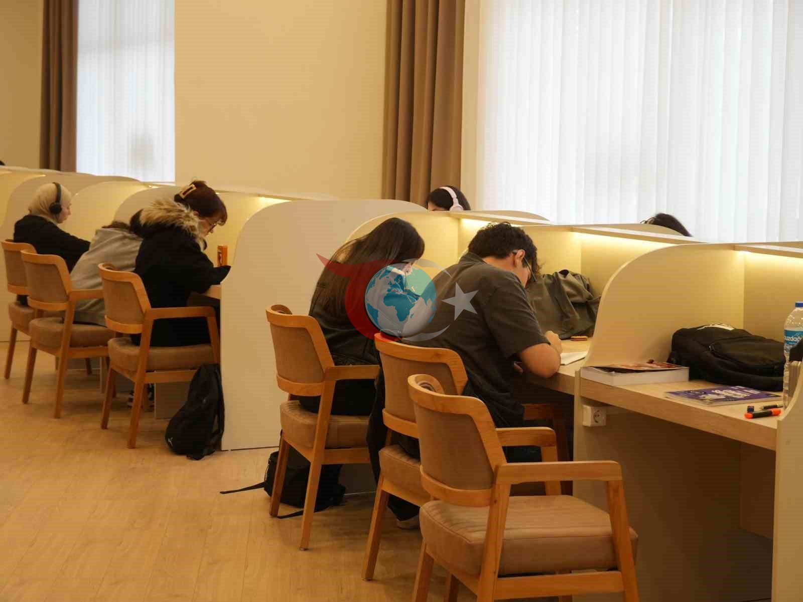 Düzce'de Modern Kütüphane: 110 Öğrenci Aynı Anda Çalışıyor