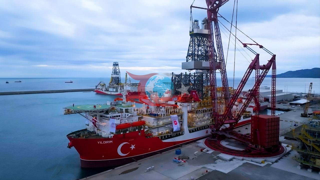 Yıldırım sondaj gemisi ilk görevi için Filyos'tan demir aldı