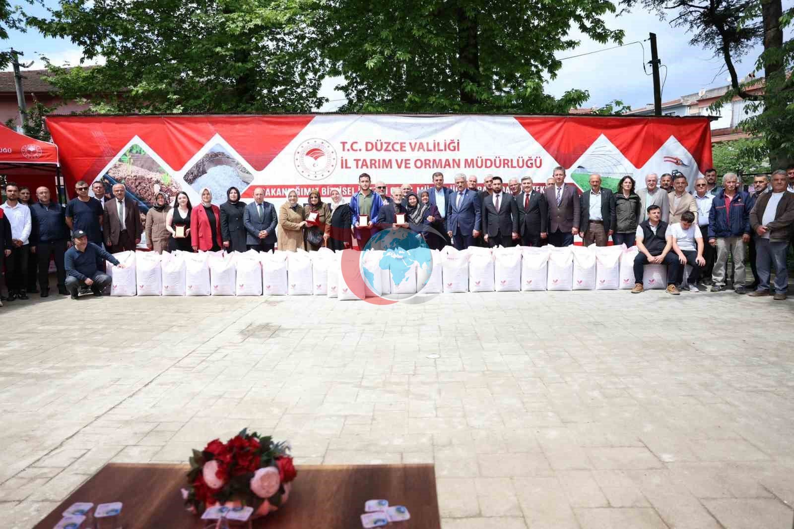Düzce'de Dünya Çiftçiler Günü'nde Tohum Desteği Sağlandı