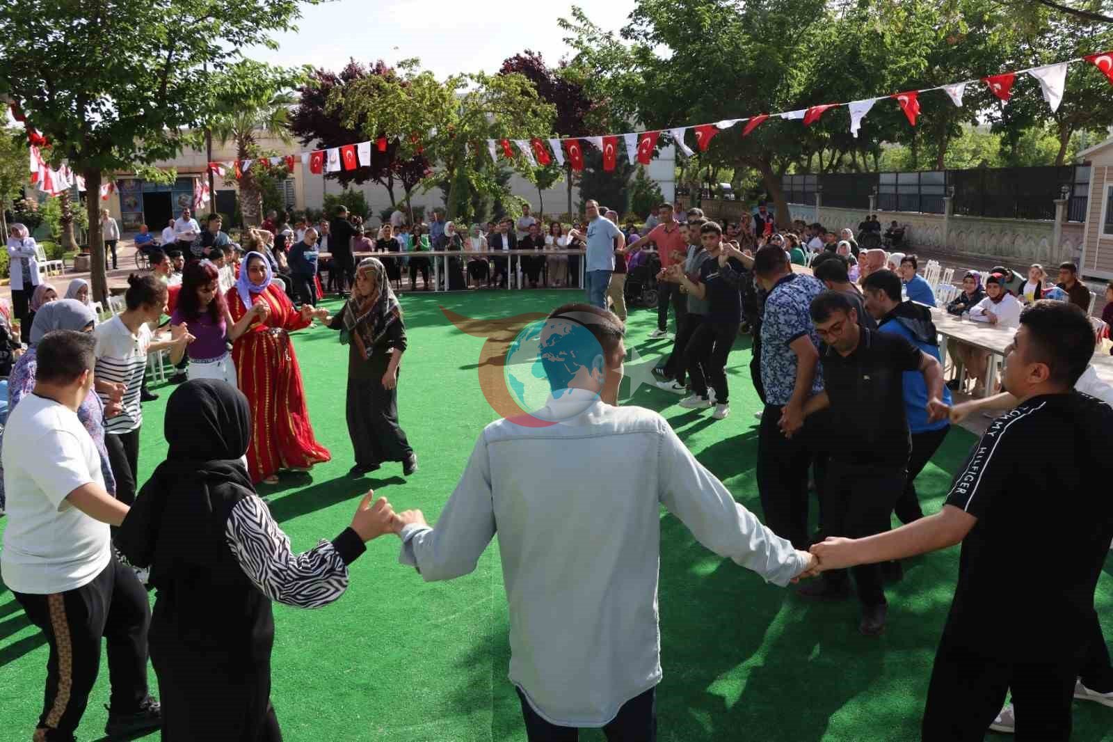 Engelliler Haftasında Şanlıurfa'da Coşkulu Sıra Gecesi