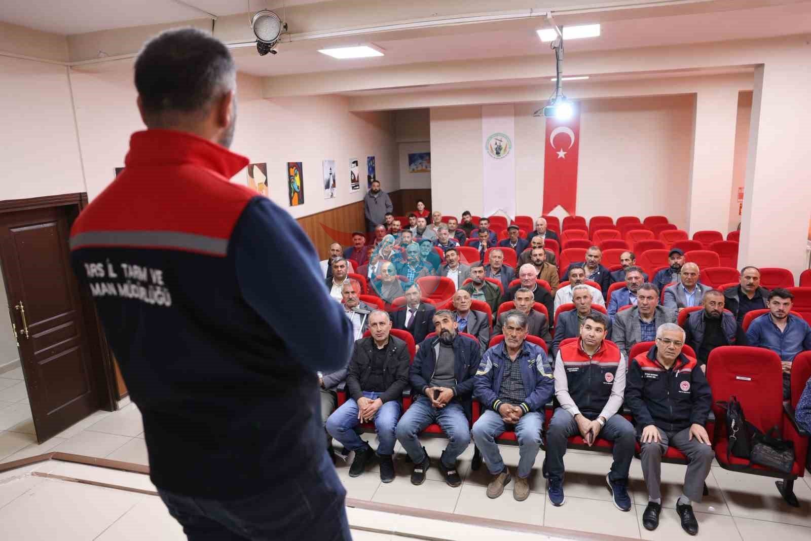 Kars'ta Çiftçilere Kırsal Kalkınma ve Su Tasarrufu Eğitimi