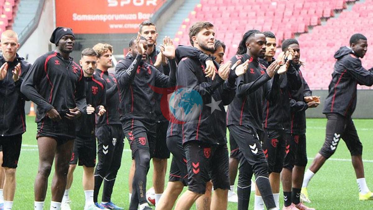 Samsunspor'da Veda: Antrenör ve Dört Oyuncu Ayrılıyor