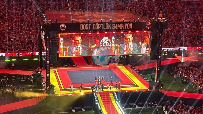 Çempion Qalatasaray kubokunu aldı