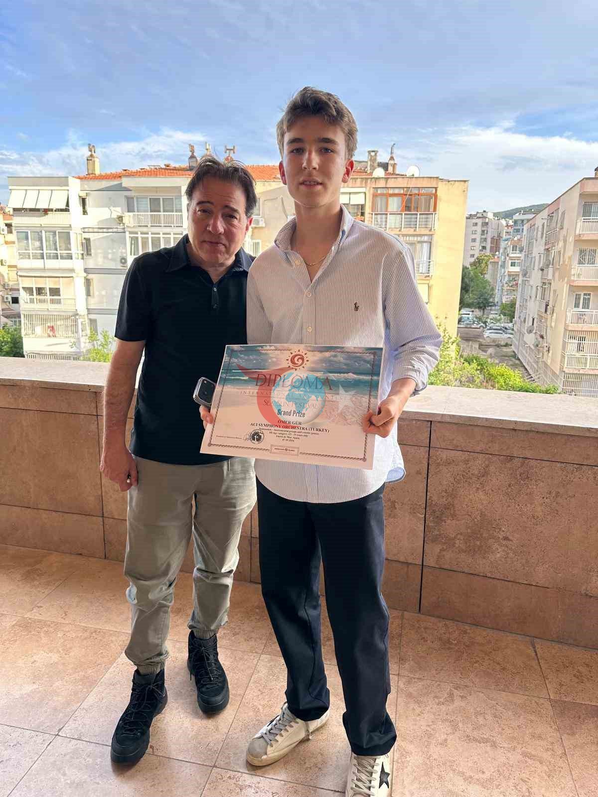 Elazığlı genç piyanist İspanya&rsquo;da zirvede