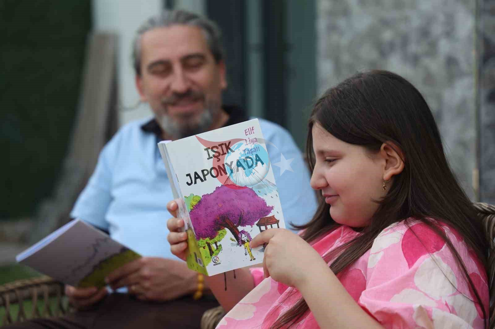 İlkokul öğrencisi minik kız kitap yazdı