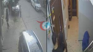 Arnavutköyde dehşet: Sokakta oynayan çocuklara saldırıp bina sakinlerine bıçak çekti
