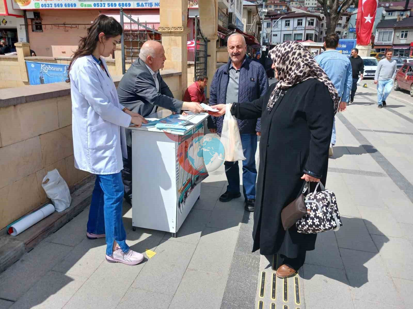 Bayburtda Xroniki Xəstəliklərlə Mübarizə Məlumat Standı