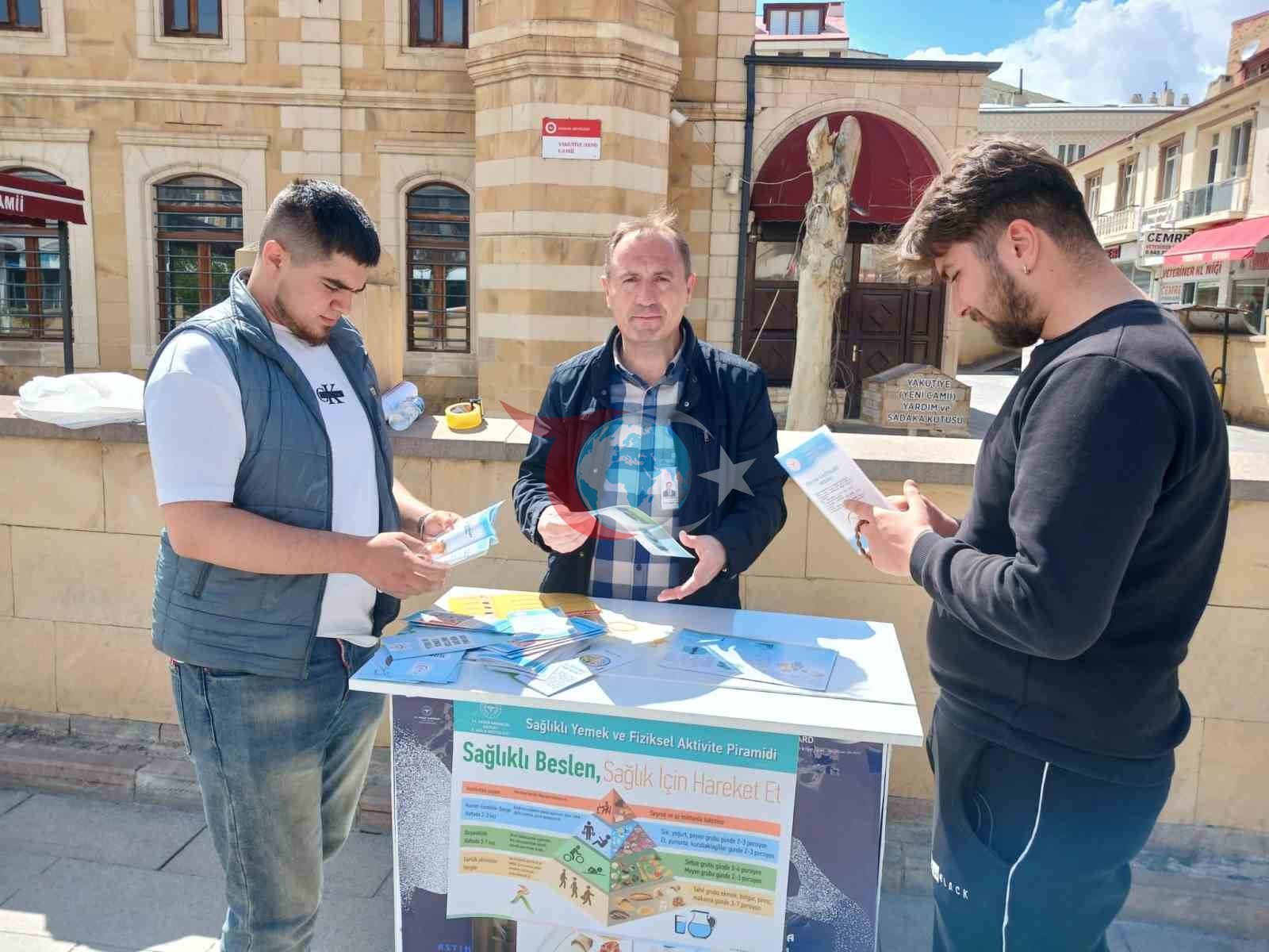 Bayburda xroniki xəstəliklərə qarşı maarifləndirmə stendi açıldı=